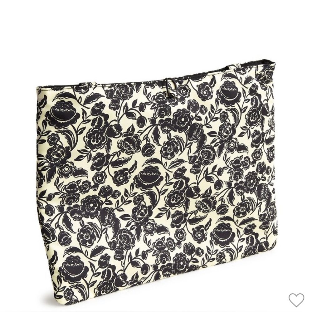 🆕-Vera Bradley Floral Black and Cream Laptop Bag
